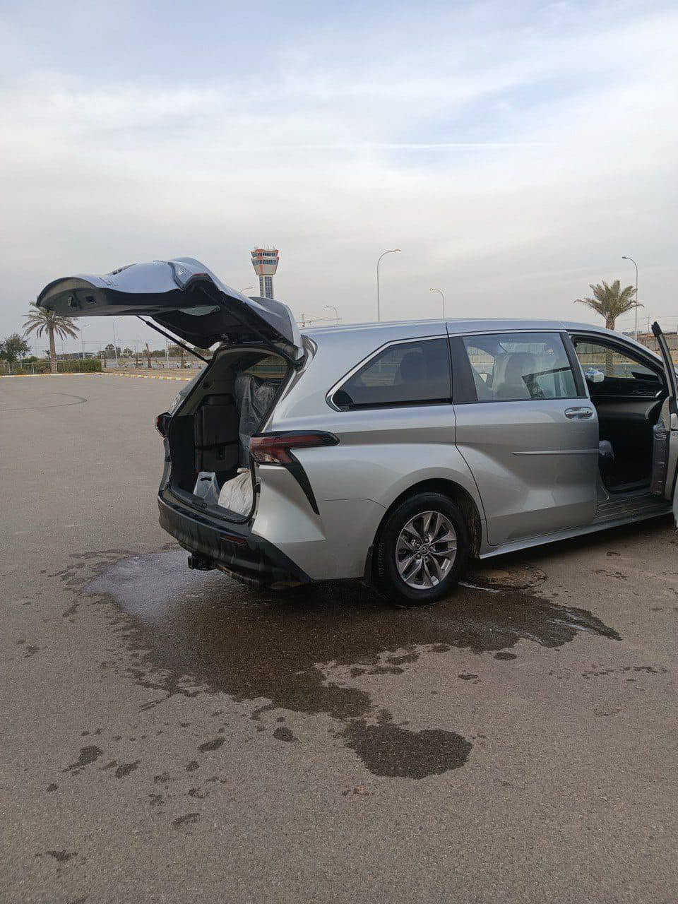 ياالله
السلام عليكم تيوتا سينا 2023 LE  هايبرد وارد امريكي

                  حجم المكينه :2500 

        المسافه المقطوعه : 33 الف ميل

 الضرر: بنيد امامي ودعاميه
تخم تاير جديد حدادية كارتون 
                           الايرباك دشبول ودركه راجع سستم شركه 

موصفاتها

1.بصمة تشغيل

2. شاشه

3. هندبريك بصمه

4.كشنات مخمل 

5.بصمه 

6. بصمة ابواب

7.كشنات كهرباء 

8. هيترات بالكشنات

9. بيبان كهرباء 

10. رادارات 360

11. كشافات

12. لايتات لد 

13. بكلايت لد 

14. ثلاث قطع تبريد

15.شحن وايرليس
16.اوتو هولد
17.بكلايت ليزر
18.نقطه عمياء
19،مثبت سرعه
20.ثلاث انضمه قياده.نورمال/ايكو /سبورت
21.ويلات المنيوم
22.رقم بغداد رقم دولي بأسمي 

السعر : 270 وبيها مجال للشراي
والسياره مال بيت مچودره واكفه لاتكول اشتغل بيها ولاهاي
تفاصيل اكثر هذا رقمي *********** تحياتي 

مكاني بغداد بسمايه
