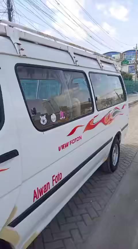 السلام عليكم فتون 2017السياره مرشوشه من الجام او جوة بيها الربع الي وره باب السلايت ضربه خفيفه كير او مكينه او اكسل كفاله السعر (88)او بيها مجال رقم صاحب السياره ***********
بي واتساب +انتصال
