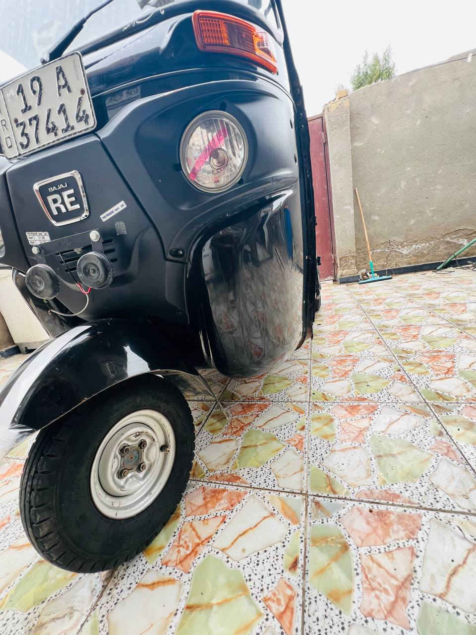 سلام عليكم  تك تك ليبيع موديل 23شهر 11يعني 24 تك تك كفاله عامه رقم نكليزي تكتك جانت بل حجز كربلاء صاله 5تشهر من مطلع من الحجز تك تك كلش حلو مال جناي
جادر جديد تخم تاير جيديد   هاذه رقمي *********** لحد رسنلي 
مكاني الناصريه قضاء الفجر  السعر 9600اوبيه مجال قليل
