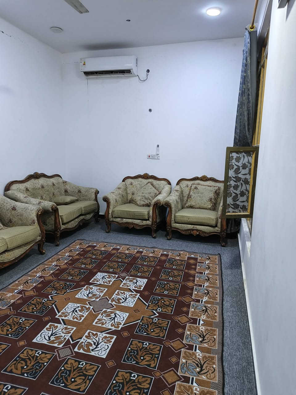 بيت للبيع بناء حديث 2024
مساحة 200م طابو زراعي 
طابقين 
عنوان ابو الخصيب قرب جسر ابو مغيرة 
داخل فرع مرطبات رمانة
***********
