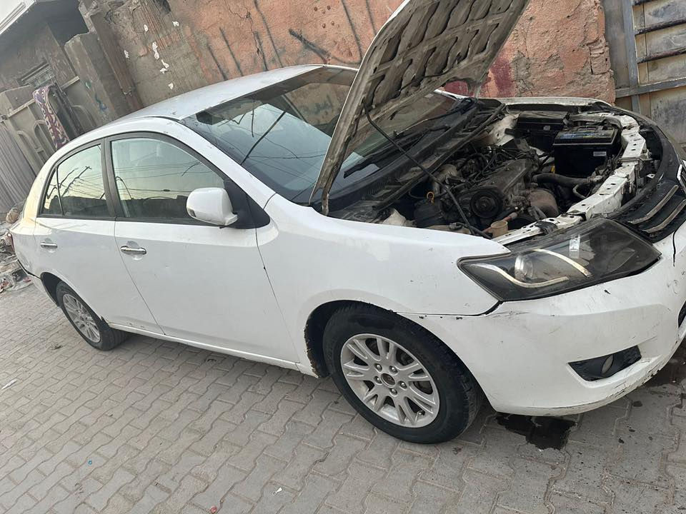 السلام عليكم
سايبا اريو موديل 2017
كير محرك كورلا مكفول 
رقم نجف مشروع وطني 
سيارة بيها نواقص كماليات 
1قفل كيلون صندوك 
2جامه سايق 
2زرع كهرباء دشبول 
3باتري جديد 
4 تخم تاير نضافه 60بالميه
5 بطنها عوزة ترتيب 
(طخه بالبنيد) {واضحه صورها }
ابيع الموجود تحويل ثاني يوم 
بس تسدد الن راعيها يطلب  
15 ورقه كل شهر ورقتين 
عله مشتري 
سعر 29 وبيها مجال وطلب ع مشتري 
مكان بغداد حي اور 
وتساب ***********
رصيد ***********
