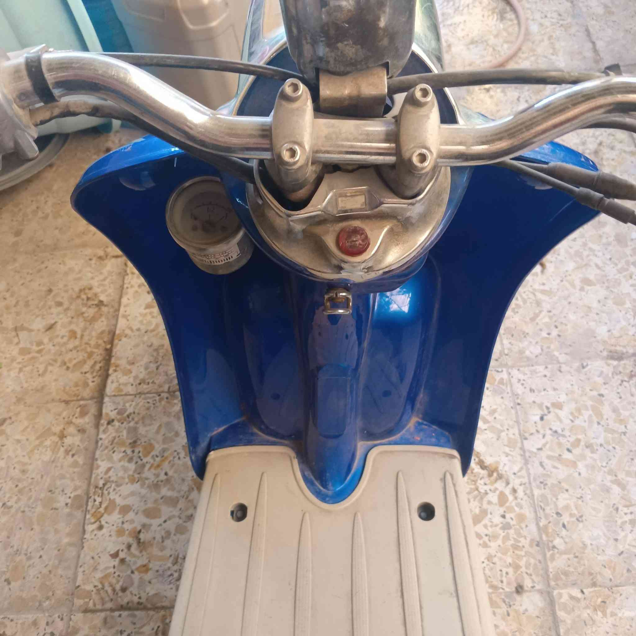 السلام عليكم دراجه للبيع عبد الحليم نظيفه السعر 200 قفل المكان بغداد الدوره ابو دشير و الرقم *********** واتساب فقط
