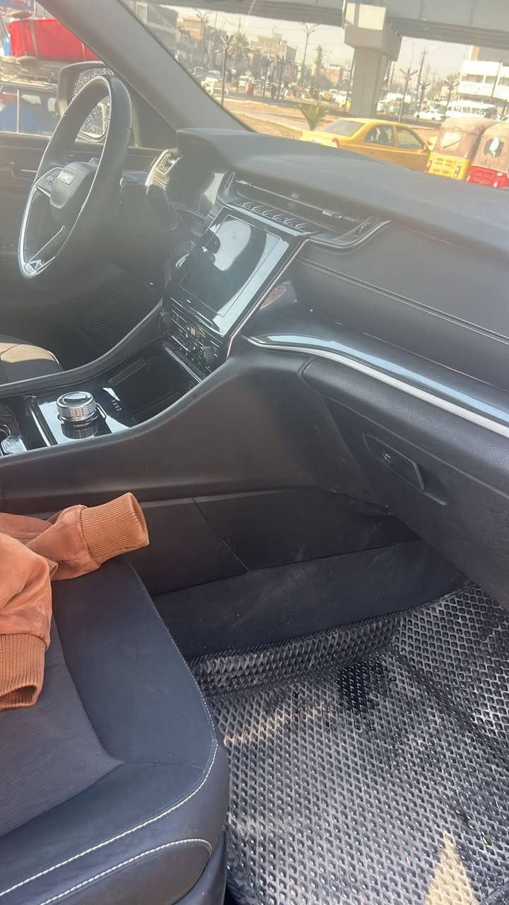 جيب لاريدو 2023 
رقم بغداد 
5 راكب 
سته سلندر 
جاملغ وبنيد 
ماشيه 81
السعر 243$

‭0770 474 3579‬
