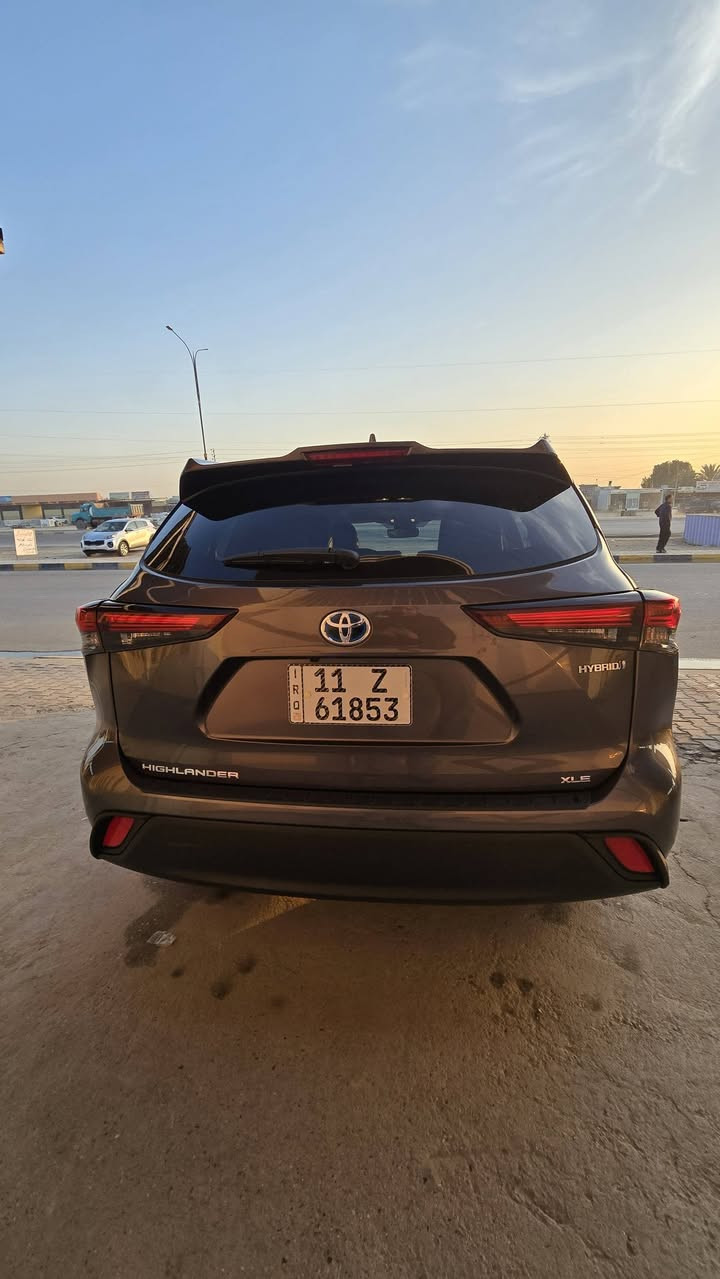 السلام عليكم للبيع فقط تيوتا هايلندر موديل٢٠٢٤ وارد امريكي 
محرك ٤ سلندر هايبرد
بصمه 
كشن كهربائي 
اشاير بالمري
شاشه كبيره 
تحكم ستيرن
عداد سرعه رقمي 
تشغيل عن بعد
تقفيل لمس
صندوك كهربائي 
كشن جلد vib 
هند بريك اوتو
السياره رقم بغداد الانكليزي تحويل ثاني يوم 
السياره حادثها جاملغ وربع بنيد وباب سايق رش 
مكان السياره الانبار الفلوجه الاستفسار ‎0782 828 5201
