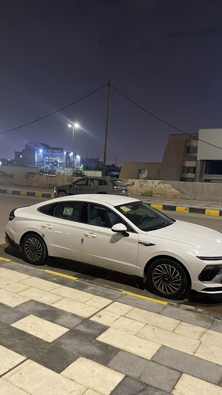 السلام عليكم
سوناتا 2024 خليجي للبيع هايبرد 
ماشيه 65 الف كيلو 
رقم بغداد السياره استقطاع مباشر صاحبها موجود يسويلك وكاله عامه 
السياره كفاله عامه ما عده نطخت عندي صار بيها بارد بالجاملغ اليمنه الامامي 
السياره فول مواصفات ما عده الفتحه 
كلشي بيها ما عده الفتحه شحن لاسلكي شاشه دجتل وضعيات قياده كشن كهرباء 
السياره جديده بالچيس مكينه وكير وصدر وتبريد كله كفاله 
مكانها بالناصرية 
*********** واتساب
السعر186
