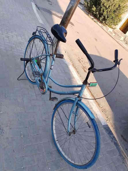 السلام عليكم ورحمة الله وبركاته بايسكلات للبيع باله نضيفات كاملات من كلشي بريكات مداكر كلشي لاحمر ب٣٠ والرصاصي ٣٠ولزرك ٦٠قفل *********** او مراسله على الخاص العنوان بصره قبله حي الشهداء
