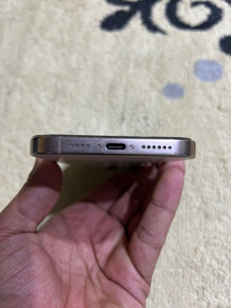 أيفون 16 برو ماكس
لون دهبي 

نضافة 100 ع 100 

 

بطارية 96

ذاكره 256

شريحة وحده 

السعر 1250 

العنوان حي الحسين

واتس او اتصال ***********
