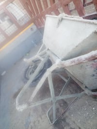 عرباين للبيع عدد ثلاثة الوحده ٤٠ بغداد التاجي ٠٧٨٢١١٩٤٩٥٩