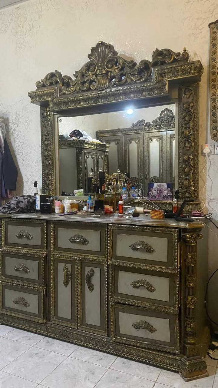 غرفة كويتي ثقيل ضخمة وجديدة كلش مابيها اي ضرر السعر 500 وبيها مجال بسيط  العنوان التنومه


**إذا كنت صاحب هذا الإعلان وتريد حذفه لأي سبب، رجاءا أرسل رسالة إلى الدعم الفني**