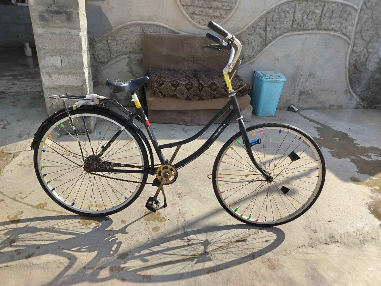 البايسكل للبيع العنوان موصل حي صدام السعر 35 وبي مجال ***********
