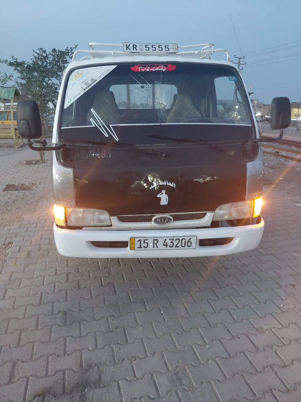 السلام عليكم فنتيرة للبيع موديل 2000 تفاصيل  يم صاحب السيارة مكلف بل نشر رقم هاتف ***********/// ***********
