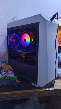 كيس ألعاب • i5 7400 • RX 580 8GB