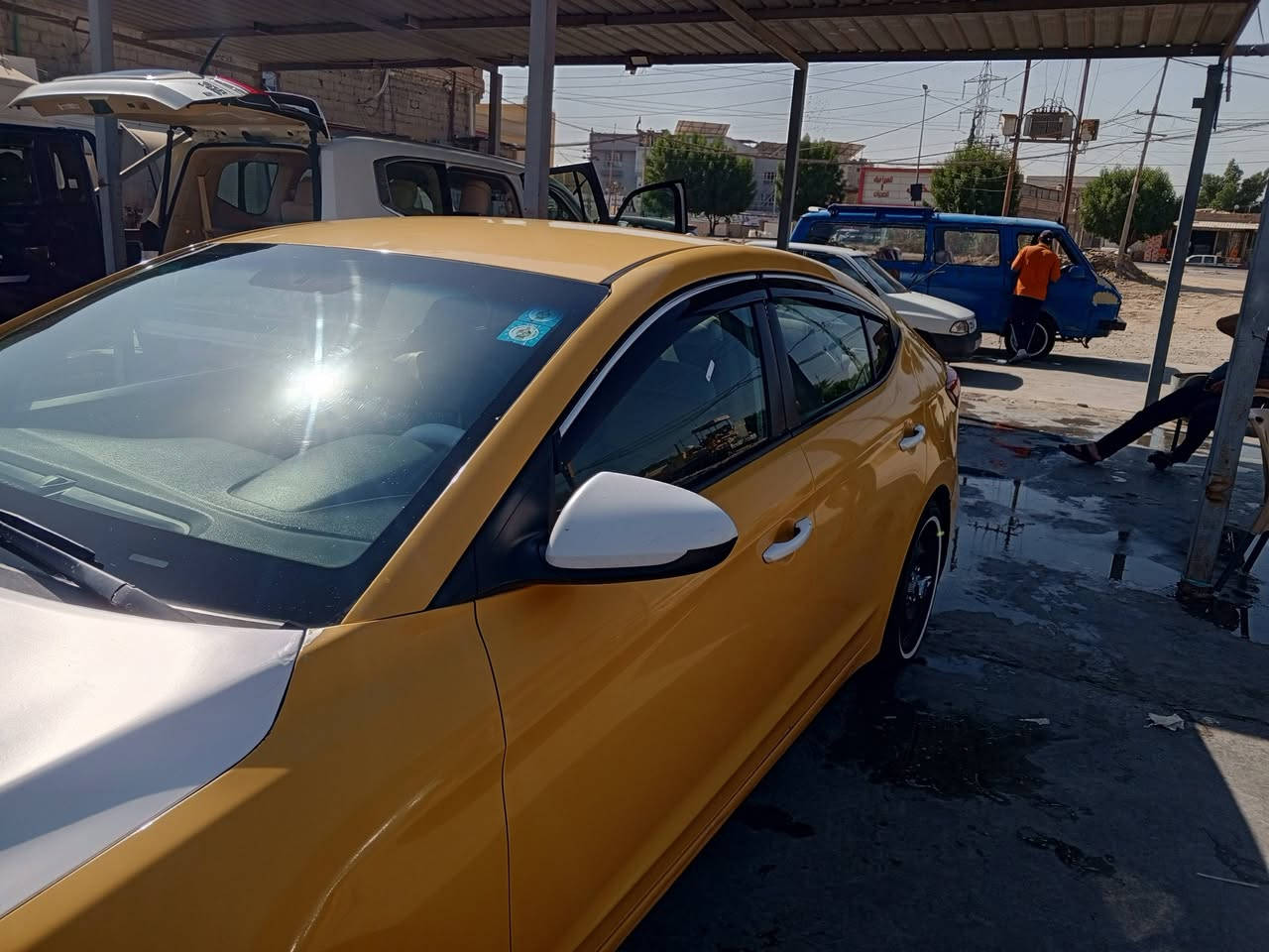 السلام عليكم النتره للبيع موديل 17 وارد امريكي حادث خلفي والحوض ربع منه معور والباقي ليبل واحد حداديه وتخم تاير جديد وكير ومكينه لاتبخير ولاتنقيص تكسي جوال بسمي تبريد تدفىه مصفره هيه وغرامات السعر 116 وبيه مجال المكان كربلاء ***********
