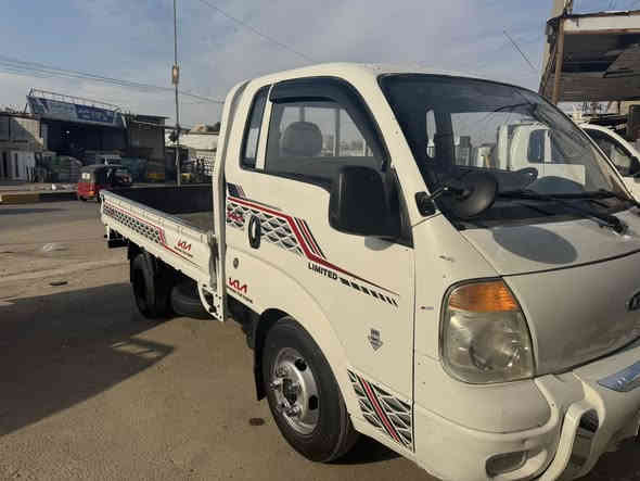 سلام عليكم كيا فحل مديل 2007 رقم بغداد الماني تحويل مباشر مكينه 4000 مفتوح جديده تخم تاير جديد الخلفي أمحور 14 مكان السياره بغداد السعر 90 أو بيهه مجال ***********
