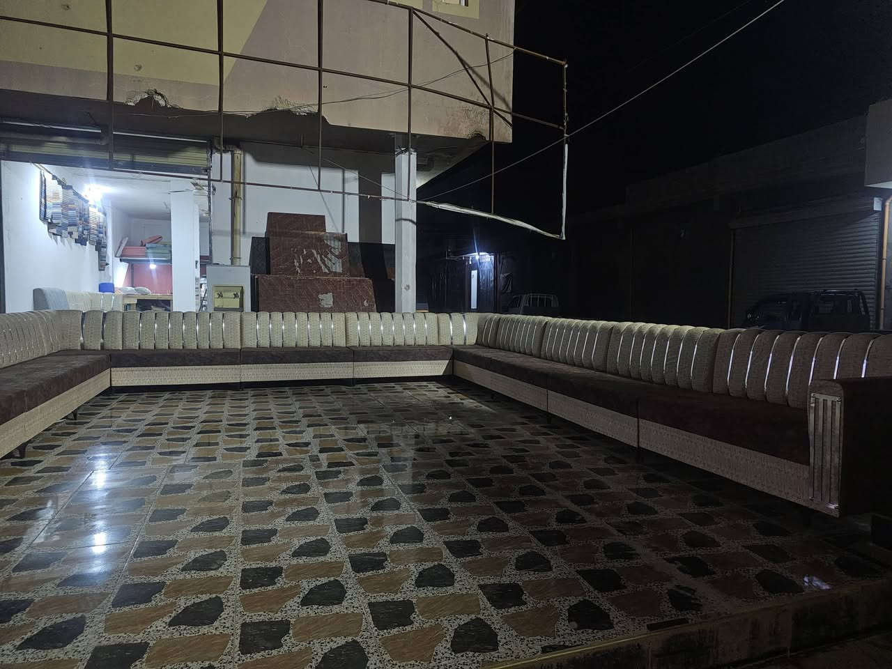 قنفات ديوان 7×4 للبيع سعره 900 الف
***********
