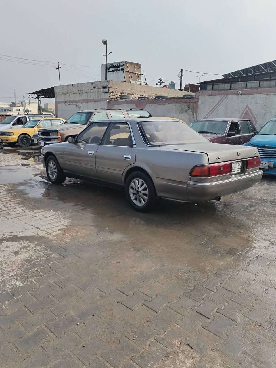 السلام عليكم مارك رقم نجف للبيع موديل 91 سنويه ساقطه تحويل ثاني يوم السياره لا ضربه ولا قص ولا عيب شرعي السياره عدله محرك ونجي ناعم جير مقفول تبريد شغال السياره شوفه عينك حداديه جديده تخم تاير جديد كهرباء شغاله شاشه اربع سماعات والسياره شوفت عينك مكاني نجف شارع المطار والسعر خاص وهذا رقمي***********
