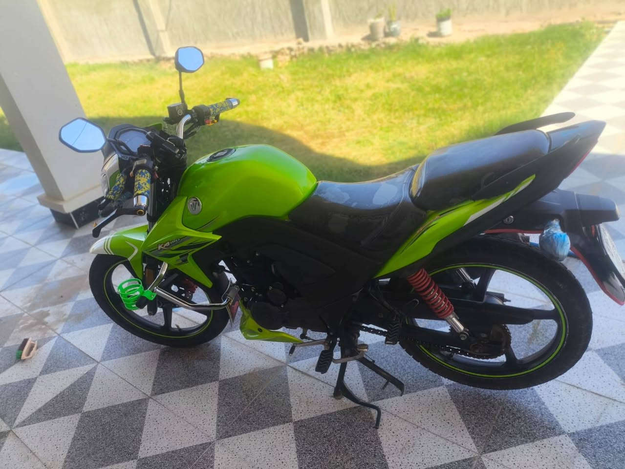 سلام عليكم هاوجي موديل 22بعده فول نضافه محركه صبانه ماممدوده علي مرقم كامل سعره 17ونص مكانه جويبه النساف ***********

