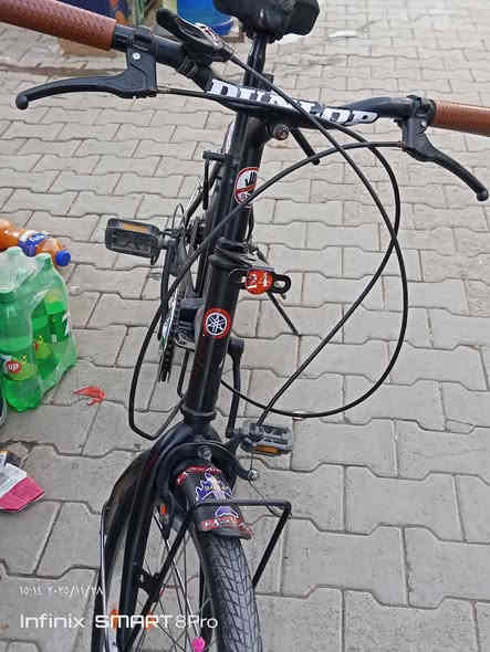 للبيع ابو الطبكه 
الحجم 20 
ياباني استعمال قليل 
كلشي مابي بس الكير يرادله سيم بس
بريكات امامي وخلفي شغالات 
السعر 75 بي مجال مستعجل على بيعته
الرقم /***********
متواجد خاص
