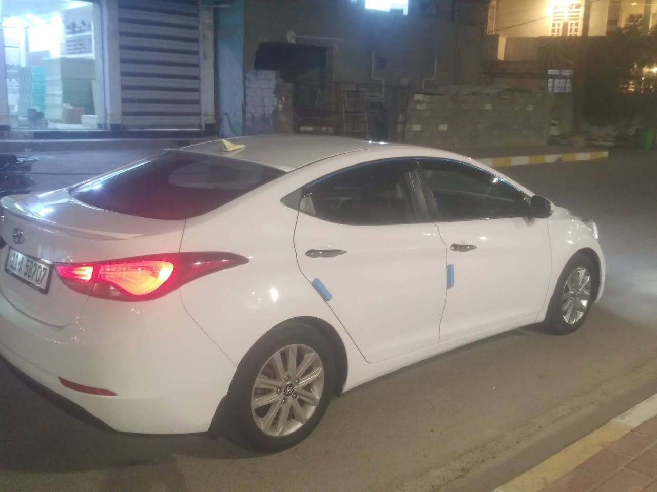 يااللة سلام عليكم
النترا خليجي موديل 2016   جديد جدآ سيارة شركة وتجي فول موصفات وأحد ع وأحد تجي قطعتين التبريد  وفول تحكم بستيرن   شرط مكفولة كفاله عامه ملاحضه بيهه شويه طخه جوه الباب الخلفي وصبغته 
  رقم 📱 بغداد انكليزي تحويل ثاني يوم 
العنوان الرمادي للستفسار اكثر عله الرقم 
***********
