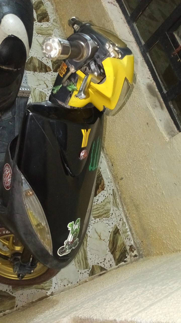 ماكس البيع
سعره 450 بي مجل 

مكان صلاح الدين قضاه بلد 

رقم تلفون 📱 *********** 

ماطور نضيف جدا 

بي شلعه فول 🏍️
