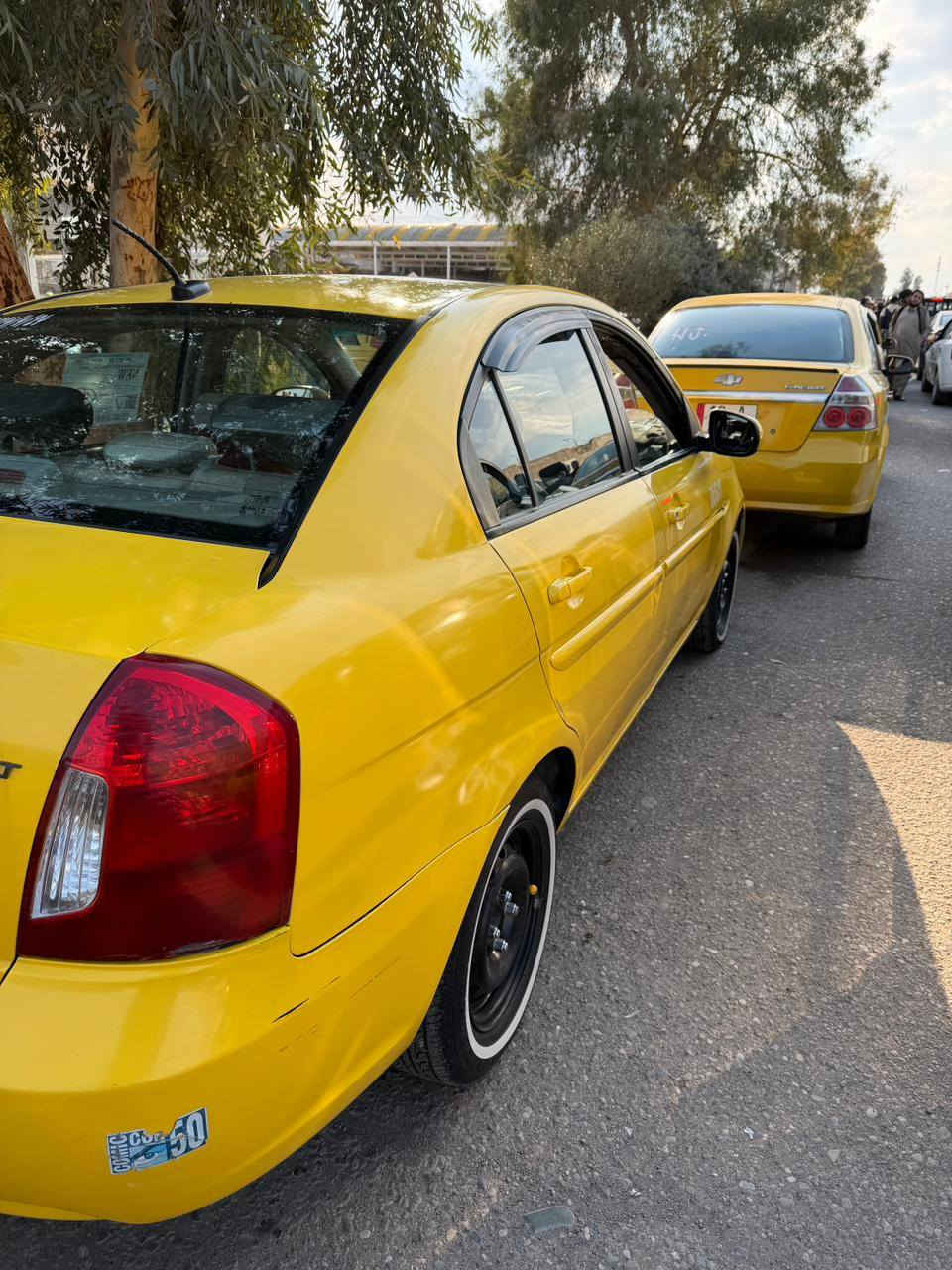 السلام عليكم اكسنت أمريكي  موديل ٢٠١١
سقف مكصوص سعر ٨٠ وبيها مجال
***********
