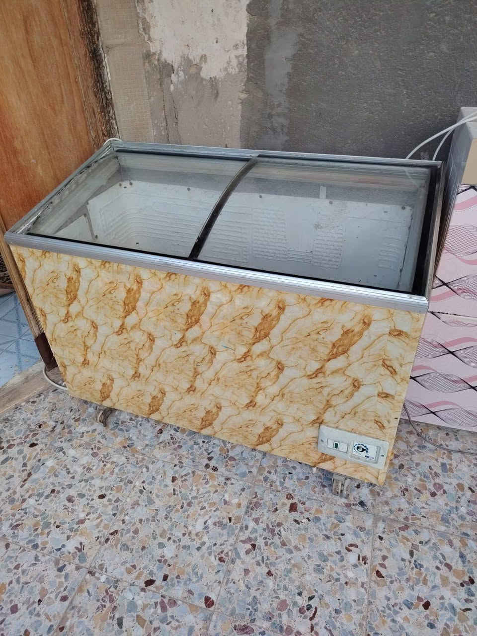 مجمده نوعيه الحافظ شغال تجميد ممتاز السعر 160
عارضه فريز ضاهري شغاله السعر 100
براد ماء شغال حار وبارد السعر 40
مگيف نوعيه گرافت السعر 175
أوفن جديد غير مستخدم السعر 50
براد ماء صغير شغال السعر20
***********
***********
