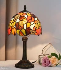 مصباح تيفاني • مصباح طاولة • ديكور منزلي