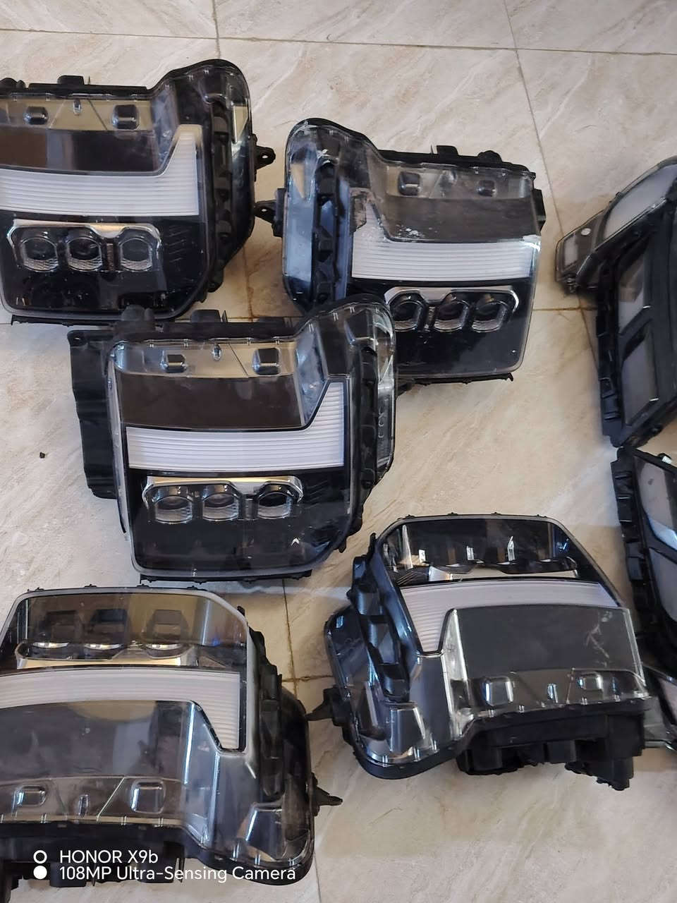 السلام عليكم شباب يوجد لدينا لايتات هونداي بلسايد موديل 2023 2024 2025 2026 يوجد توصيل جميع المحافظات التواصل أو الاستفسار *********** يوجد واتساب 
*********** يوجد واتساب
العنوان ناصريه حي الصناعي البلوك الأول
