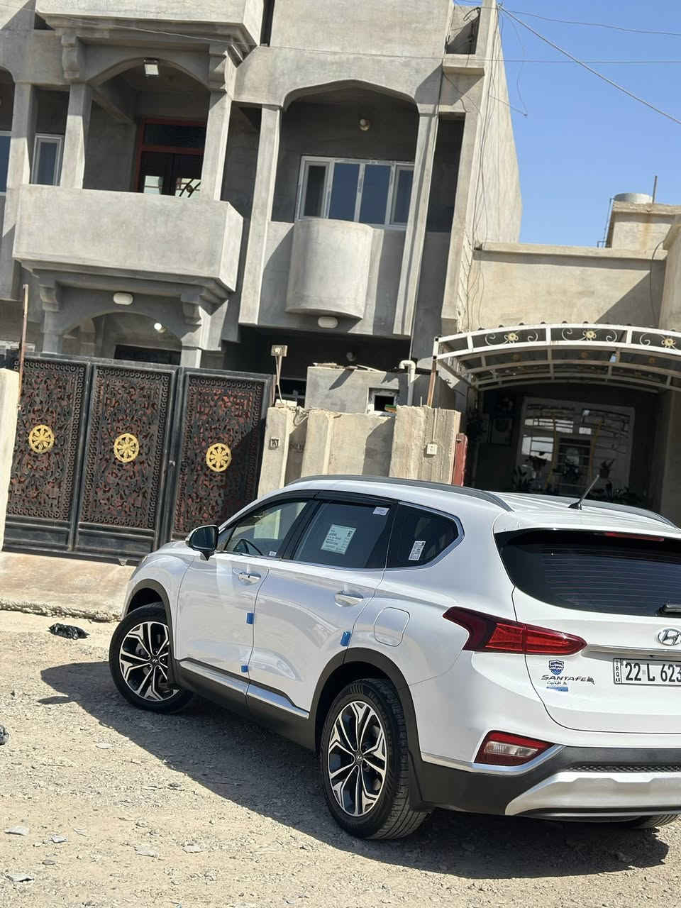 السلام عليكم سنتافي 2020 للبيع
السياره جديده مال بيت  خليجي 

 السعر 255 بيها مجال قليل 

المواصفات 

محرك 6سلندر 3500 شرط ما مفتوح 

صندوك ذكي كهرب 

بصمه بصمت ابواب 

شفتات ستيرن 8نمرات 

داخل لونين بيجي وغرميدي 

كشانه قماش كشانه كهرب 

7راكب وبعد بيها موصفات انوب 

كلين بيعه صبغ قبق البانزين شوها 

رقم اربيل دولي تحويل ثاني يوم 

مكاني صلاح الدين الشرقاط 

*********** كرومي
