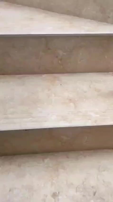 بيت البيع مساحه خمسه وسبعين المكان مقابيل أفران فستقه دور شرطه رقم ***********
