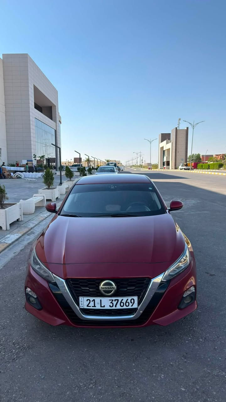 نيسان التيما 2022 AWD
مواصفات SV فول عدا فتحة سقف 
ضرر كلين فقط الدعامية بدون قطرة صبغ بدون دواخل بدون ايرباك
ماشيه 55M لون كرزي 
محرك 4 سلندر 2500
نظام صوتي نقي 
شاشة وسطية Touch Screen 
كاميرا خلفية ورادرات امامي خلفي 
تنبيه خروج عن المسار ومثبت سرعة
بصمة تشغيل عن بعد وباقي المواصفات معروفه
تايرات وبطارية جديدة 
رقمها سليمانية وسنوية جديدة بأسمي كاملة

1N4BL4DW0NN382925
سعر 155 وبيها مجال وتدلل
عنوان تكريت 📍
رقم هاتف ***********
