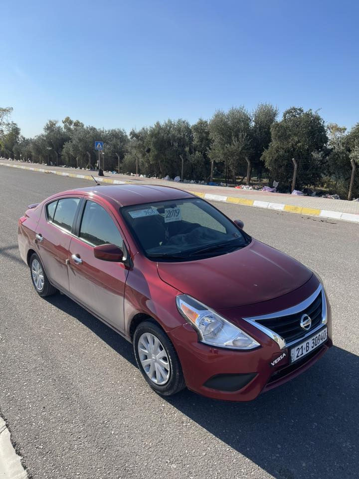 سلام عليكم
نيسان فيرسا للبيع موديل 2019 مواصفات sv شاشه بلادي كأمره خلفيه تحكمات جهتين أربعه جام كهربائي تحكم مرايه كهربائي مثبت سرعه مانع انزلاق تبريد ثلج رقم سليماني حجم مكينه 1,6 كير ومحرك شرط ما مفتوحات بلادي  سياره كلين فقط بيها بارد صغير بل بونيد بعد ما بيها اي ضرر سياره كامل بدون نقص سعرها 122 ورقه 

رقم موبايل ***********
