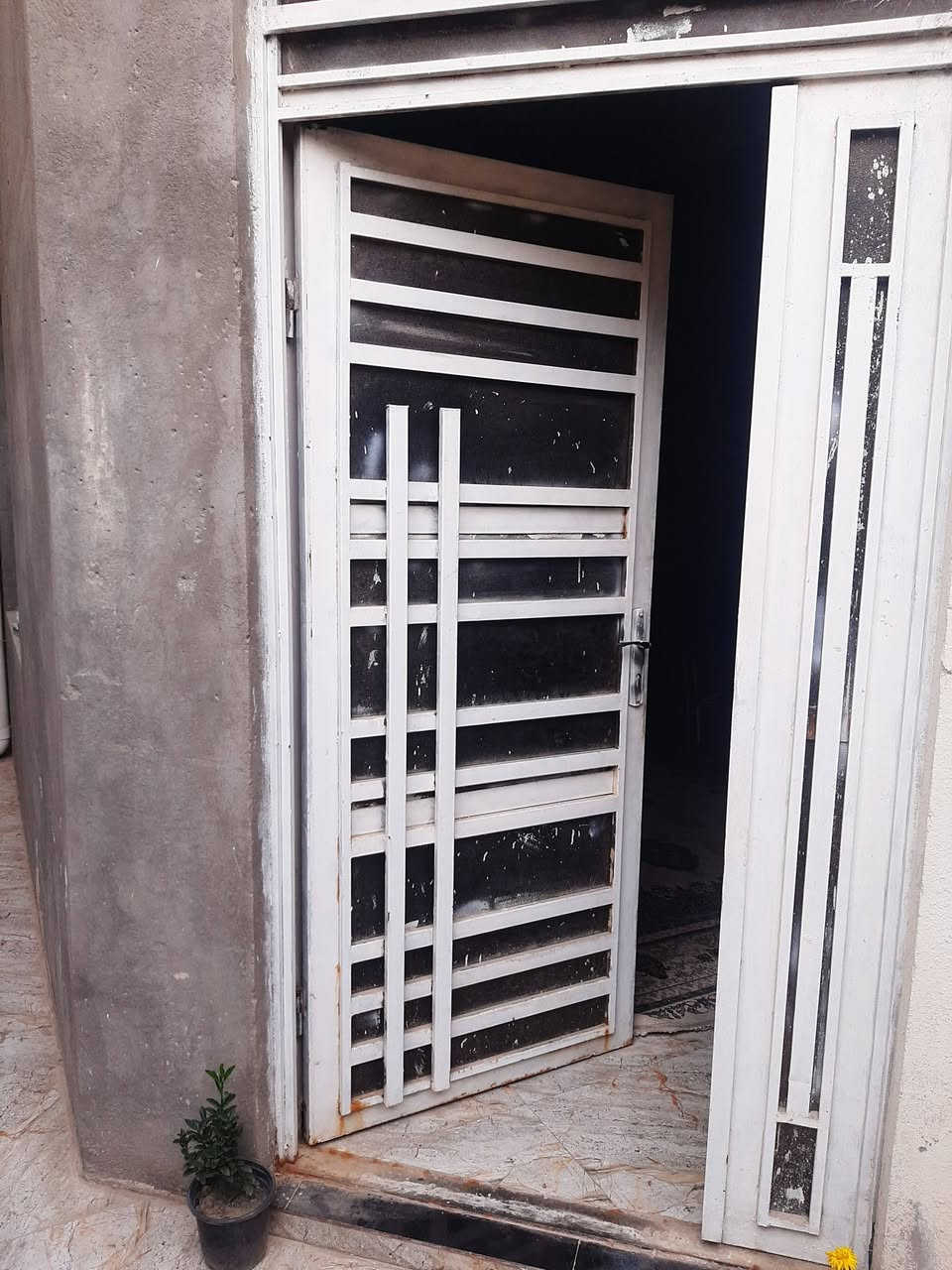 بيت عكادة ترميم جديد درجة اولى ١٢٠ متر واجه ٦ نزال ٢٠ .غرفة فوك غرفة جوة صالة استقبال منور صحيات خارجية وداخلية موقع حي اور نهاية السايدين المدرسة الايرانية خلف مكتب علي عجرش للعقارات بيت على متنزة حديق.
السعر الكلي ٢٢٠ مطلوب ٨٠ مبادرة واستلم بيدي صافي ١٤٠ مليون.
بخصوص التسديد كل شهر ٣٩٠ .
***********.
