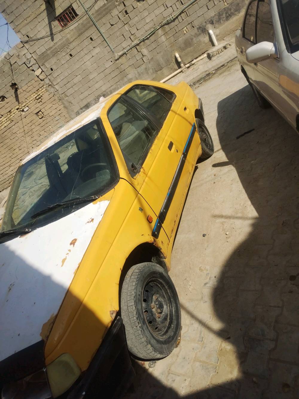 سلام عليكم يالله بيجو البيع سياره جاهزه كهربائية من طول الطول شغاله حداديه حلو باور وعنبار جديد الستيرن ماي كير جديد مكينه بيه خيط تبخير بس سياره نكر سلف وين مايعجبك روح ب١٢ وبيه مجال شراي هذا رقمي *********** اكو مراوس هم اراوس عادي