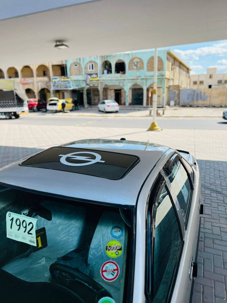 اوبل فكتره
موديل 92
السعر 45 وبيها مجال 
رقم سليمانيه سنويه 2028
حجم 1600 
قايش عريض 
محرك كير شرط 
تخم تاير جديد
سلايت
صدر امامي خلفي جديد
كهربائيات كلها شغاله 
السياره بدون ضربه ولا خياس 
السياره جديده بمعنى الكلمه آحلا من آلصور مكان السيآره تكريت الأستفسار آتصل ع صاحبها 
***********
