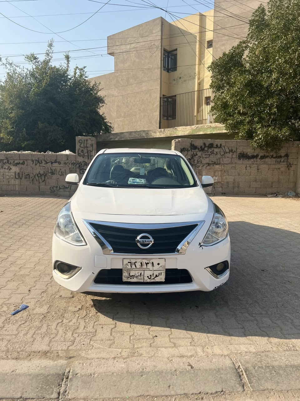 السلام عليكم
نيسان سني ٢٠٢٠ 
ماشيه ١٣٤ وقابل للزياده 
بيها تبديل بنيد 
وبارد ب الباب العكس السايق على وضعيته ممسوي 
مكاني بغداد 
السعر ٩٥ وبيها مجال 
***********
