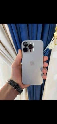 ايفون 15 برو ماكس معا ملحقاته كامله جهاز مكفول من اي ضرر بطاريه ٨٣ ذاك...