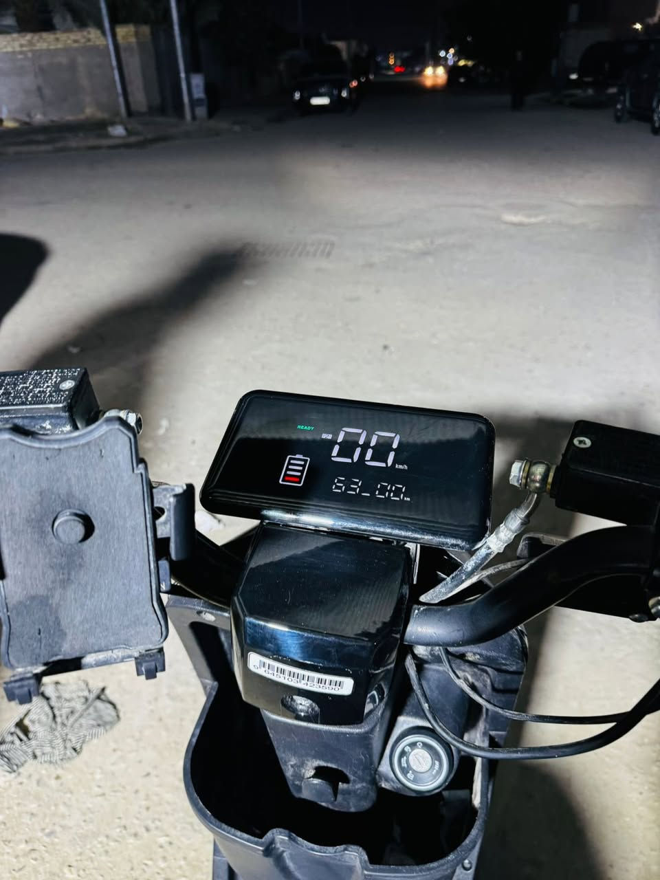 السلام عليكم دراجه شحن R10 للبيع جديد بطاريات خمسه كبار وبصمه وسيوج ثنين مكاني ناصريه مركز رقمي ***********
