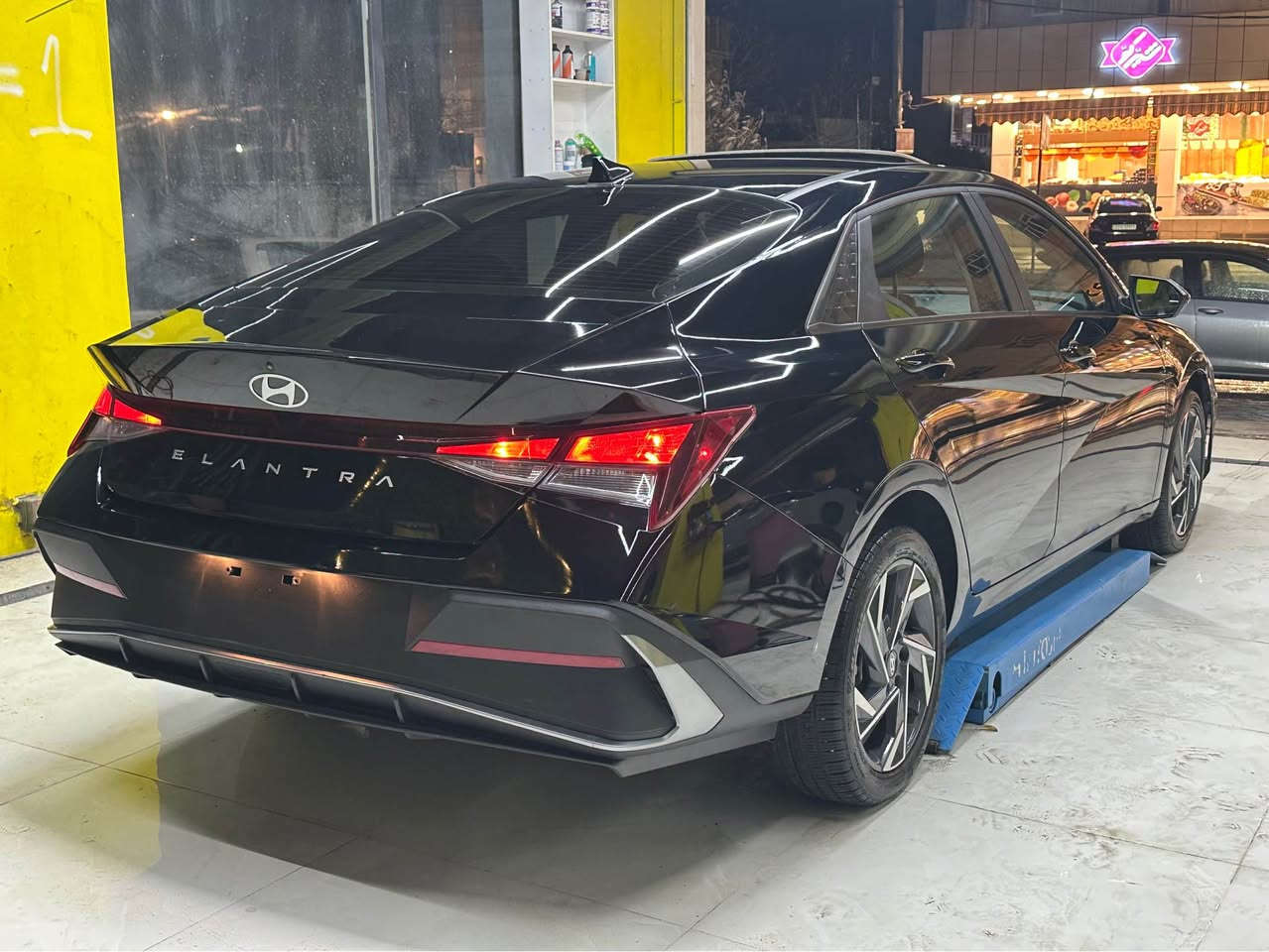 Elantra 2025 SEL clean   النترا فوول سلايد ٢٠٢٥ 
النترا موديل ٢٠٢٥ کلين فقد واحد شبر تعديل بارد مكينة دوش ٢٠ بدون تيربو ( سيارة بدون حادث كلين ) ماشية  16 الف ميل سيارة فووا فوول مواصفات بدون ايرباك كلين
كيج الكترونى بريك بصمة رادار حساس نقطة عميا تنبيه خروج من المسار  شغال سلايد  کشنات تدفية شاشە کبير بدون رقم تترقم شيمالي مكان اربيل
0750 705 2415 أربيل, العراق
