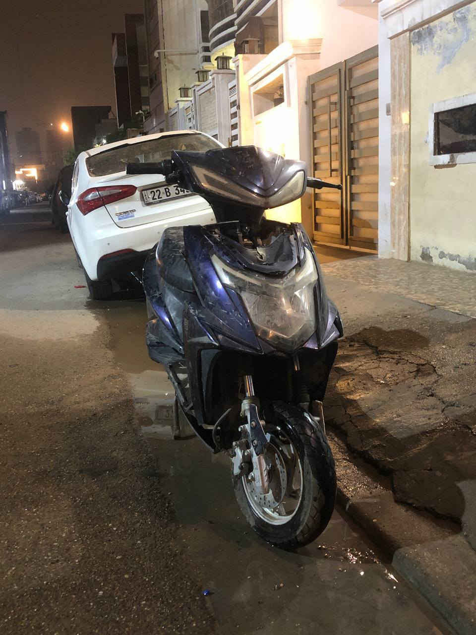 السلام عليكم دراجة شحن  بطارياتها جوا نص عمر  كشرها ينرادلة تبديل
خلي سعر معقول مكاني بغداد المنصور ***********
