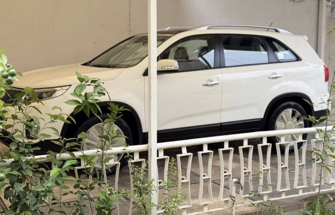 ت ت
اللهم صل ع محمد وال محمد 
بيع فقط نقدا كيا سورنتو 
سياره شبه زيرو بلنسبه موديلها تعتبر زيرو لان جديده جدا وكفاله عامه من كل شي 
ملاحضه اني ماخذها ع ايدي اخذتها بوقتها موديلها  زيرو ٢٠١٥  وضلت محافظ عليها 
ماشيه ٣٦ الف فقط حقيقي وفعلي 
سياره مضمومه جانت ومخزنه 
بلواقع احلى من الصور 
رقمها بغداد دولي بسمي شخصيا 
سياره فول مواصفات بصمه فتحه بنراما زراك لايت لدات زنون سبعه راكب فول الفول خليجيه استلام شركه دوليه عراقيه  
محرك ٣.٥ شرط برغي ما مفتوح بي ع وضع بلادي 
كير بلادي ***********
تخم تاير حداديه تراي مالت زيرو
سونار موجود من ضمن صور سياره الحمد لله مالت جناي وع ايد وحده مكفوله لا صبغ ولا بارد ولا حادث حتى محرك بلادي وكير بلادي وبسمي شخصيا الحناي وشراي يتصل ويدلل مكاني بغداد
‭٠٧٨٦ ٠٠٩ ٧٨٩٧
