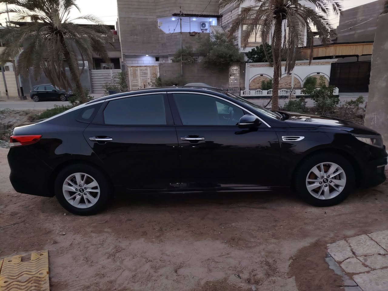سلام عليكم اوبتيما للبيع مديل ٢٠١٦ كفاله بيها بس بنيد سياره جاهرزه كير مكينه حداده تبريد كله جاهز رقم سليمانيه وكاله او تحويل مكان السياره بصره سعر ١١٥ وبيها مجال  رقم *********** وتساب
*********** اتصال

