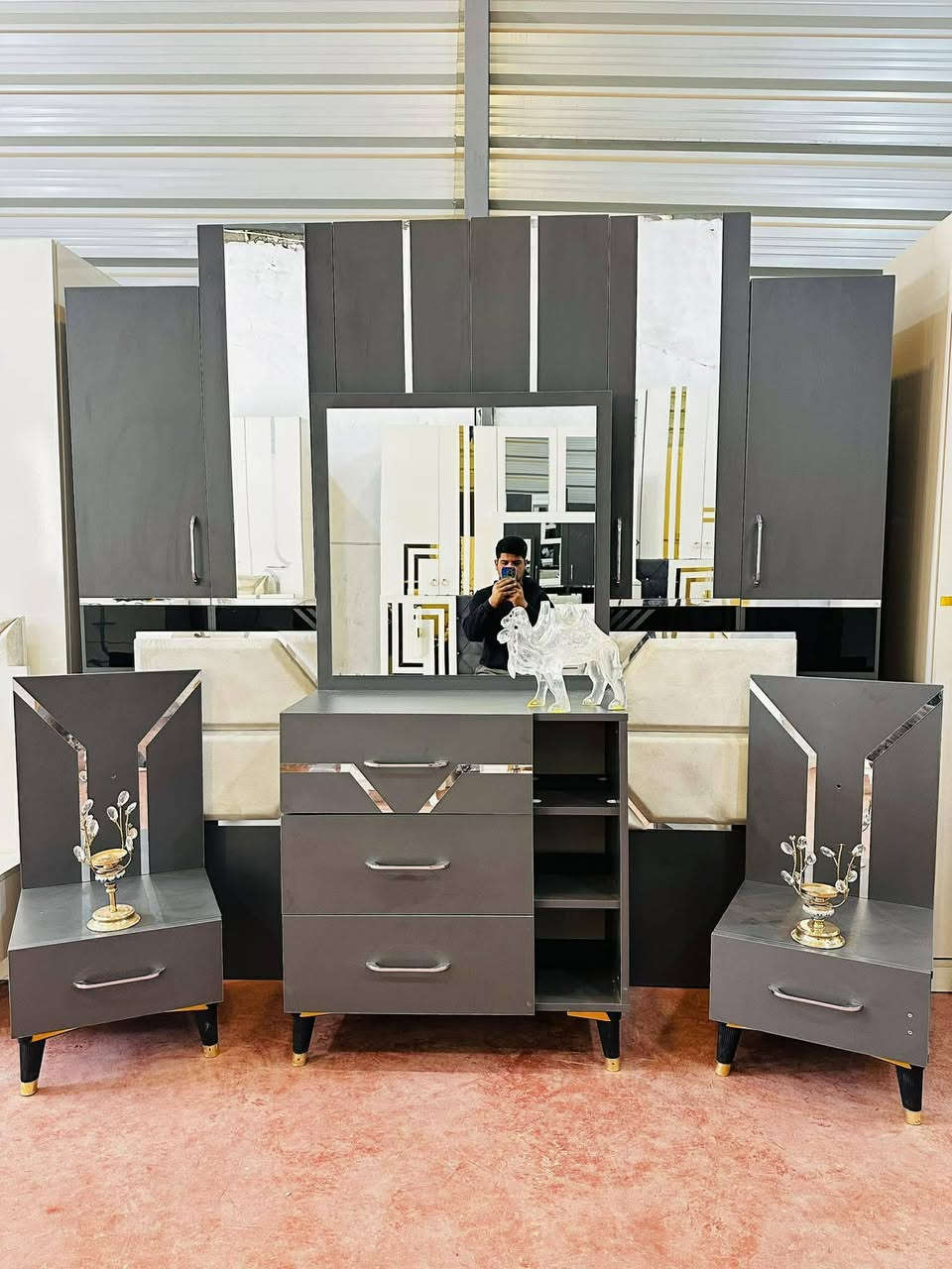 💗 غرفة تركي مستخدم
🛏️ 6 قطع كاملة
💯 نظافة 95%
🚪 نظام أبواب مرتب
نضام هدروليك
💸 السعر 550 قفل
🪛 شد مجاني
🚚 نقل مجاني
العنوان بغداد 
💎


**إذا كنت صاحب هذا الإعلان وتريد حذفه لأي سبب، رجاءا أرسل رسالة إلى الدعم الفني**