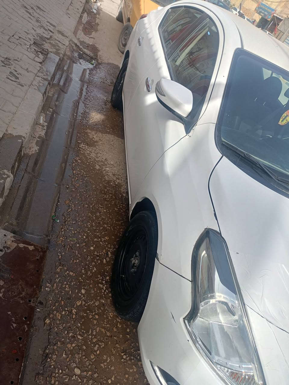 نيسان سني موديل 23 مصري
معروفة مواصفاتها  بأسم شركة تريد تحويل مداور 
بيها قطعتين بنيد وجاملغ وبيها قيطان داخلي بـ 108$وبيها مجال مكان السيارة النجف الاشرف 
***********
