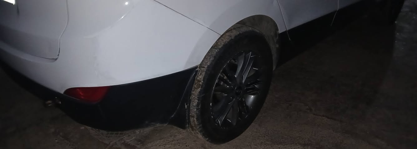 توسان ٢٠١٤ باسمي محرك ما مفتوح شرط لا يبخر ولا ينقص جاهزة من هزة وسنوية جدد بيها ٥ قطع صبغ شرط بدون دواخل مبدلات اصلي مال كصة سعرها ١٣٠ واذا اكو مراوس اراوس السيارة جاهزة متعوب عليها باسمي تواصل وتدلل موصل, نينوى


**إذا كنت صاحب هذا الإعلان وتريد حذفه لأي سبب، رجاءا أرسل رسالة إلى الدعم الفني**