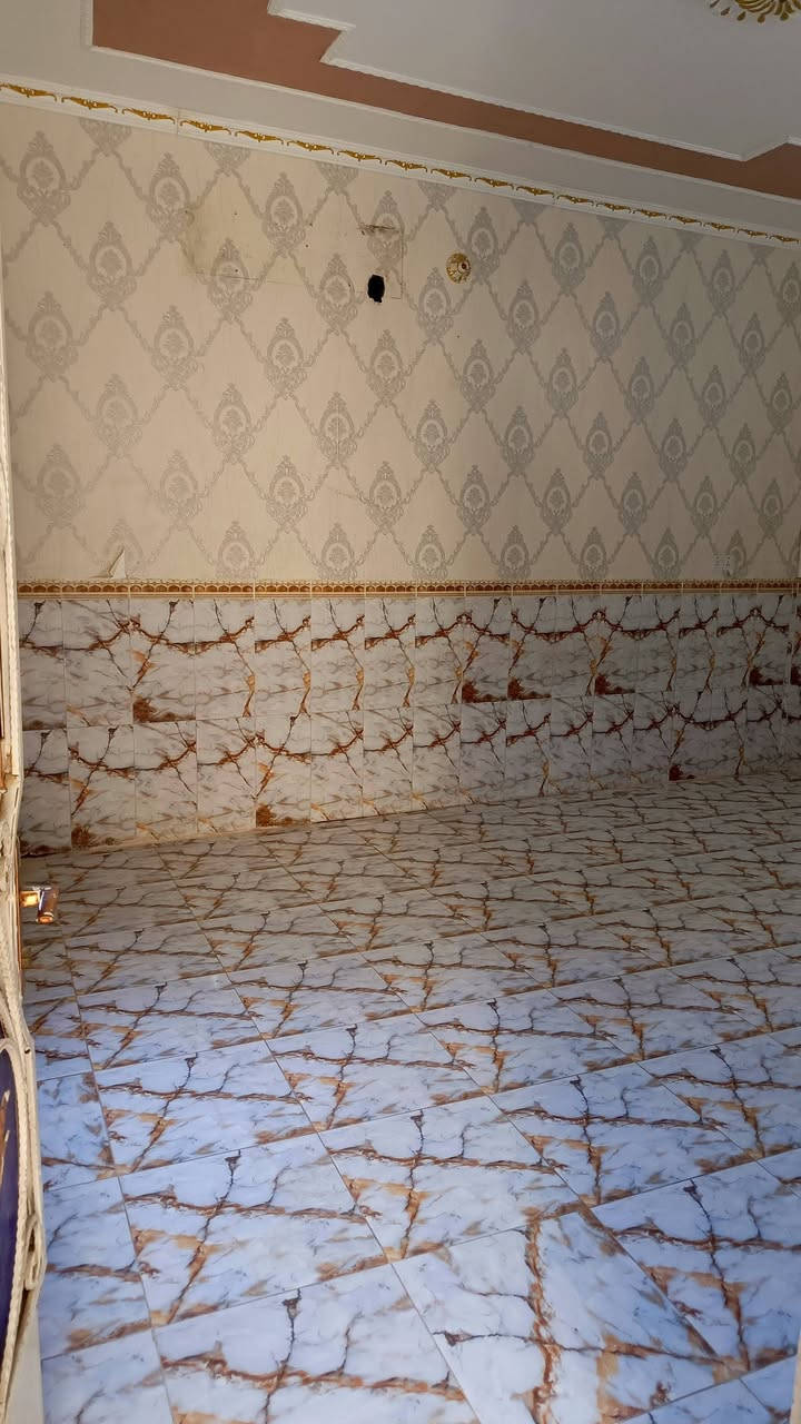 دار  للايــــــــ🏠ـــــــــجار

🌎 الموقع  حي الامين الاول 

يتكون  من غرفه  وصاله واستقبال  ومطبخ وصحيات 
🌎
سعر الايجار//275 مع ماء وكهرباء 

اكثر ستفسار مراجعه مكتب الدناني 

       وتساب ***********☎️
