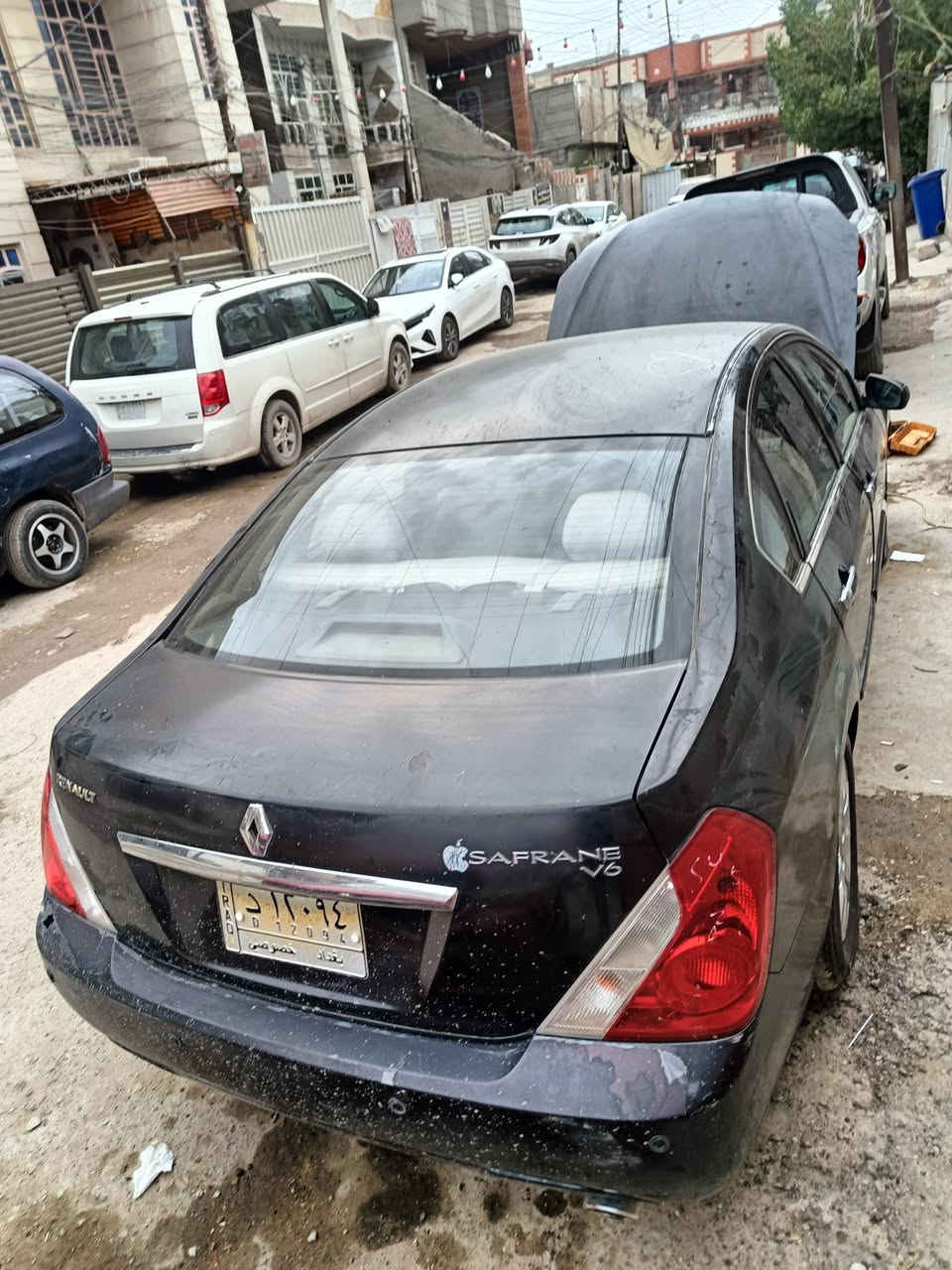 السلام وعليكم رينو سافران 2009 6سلندر للبيع ب45وبيها مجال مكينه كامت السياره ماشيه 149فقط جديده بمعنه الكلمه ماكاني الامين الثانيه وتحياني ***********

