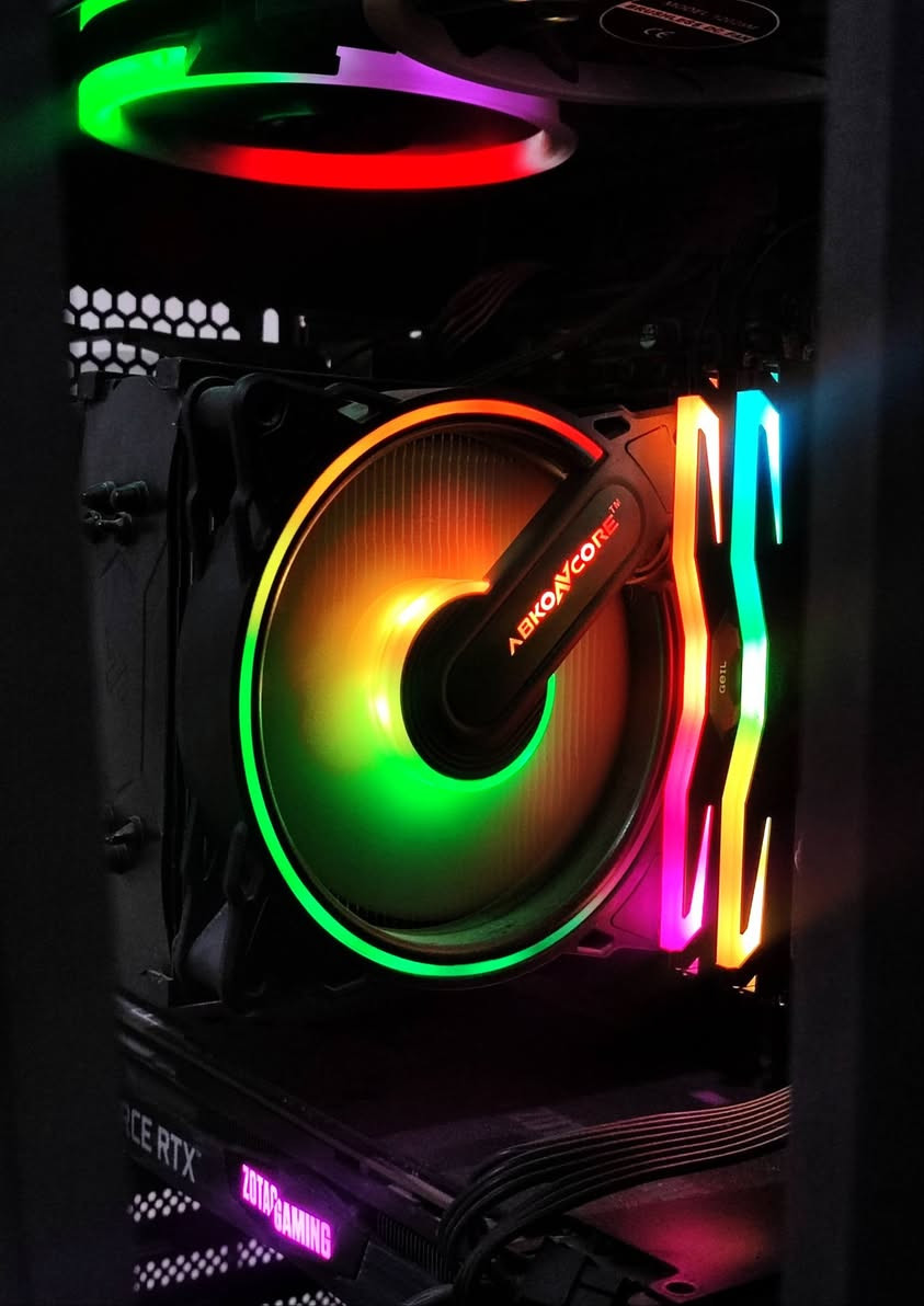 Gpu 2060 super
Cpu ci 5 10600k
Ram ddr4 16 gb 3200mhz
Hdd 1tb 
Ssd 256
شاشة asus 24
144hz
مكاني بغداد الحريه الاستسفار  متواجد رقمي ***********وتساب
