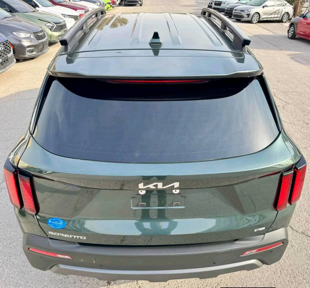 2023 KIA SORENTO
السعر10 2 $ ورقه 

سعة المحرك:- 2.5
اللون:- زيتوني  
المسافة المقطوعة :-000 26 mi 
عدد المقاعد :- 7 مقاعد 
مواصفات السيارة :- X Line 
* شاشه كبيره 
*كراسي كهرباء   
*وَيْل 20
*فرش جلد اسود 
*كامره 
*حساس تجاوز 
*بصمه
*حساس خلفي  
*تشغيل عن بعد 
*لايت زينون 
*اشاره بالمرايا
بدون رقم دخول جديد 
السيارة جديد 
وحادثه حلوو جاملغ الغلفي بدون ايرباك.
مصلح كامله 
العنوان بغداد  
***********
