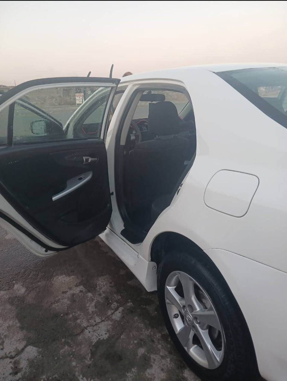 كورلا موديل 2013 مواصفات S رقم بغداد الدولي بسمي تحويل ثاني يوم السيارة صدرها جديد تخم تايرات جديد كير او محرك بشرط مصبوغه عام سعرها 96 هاتف ***********
